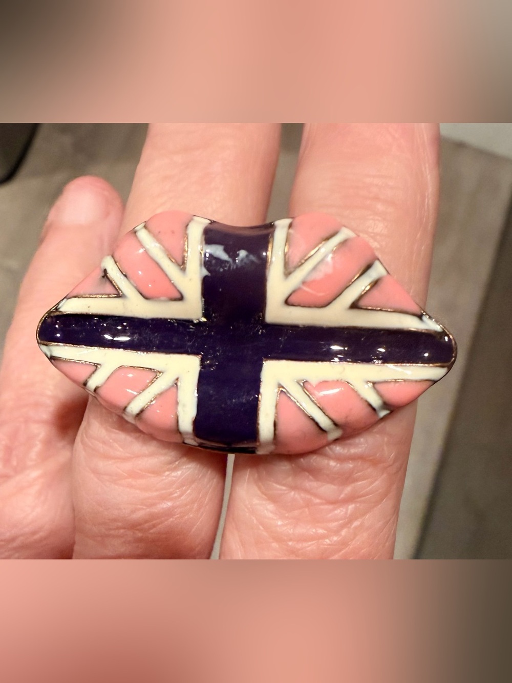 Union Jack Lip Statement adjustable double finger Ring in Pink and purple
